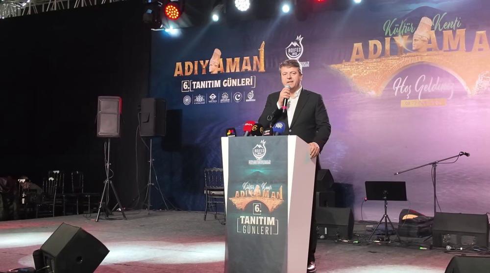 İSTANBUL’DA ADIYAMAN RÜZGÂRI: BELEDİYE STANTLARI İLGİ ODAĞI OLDU