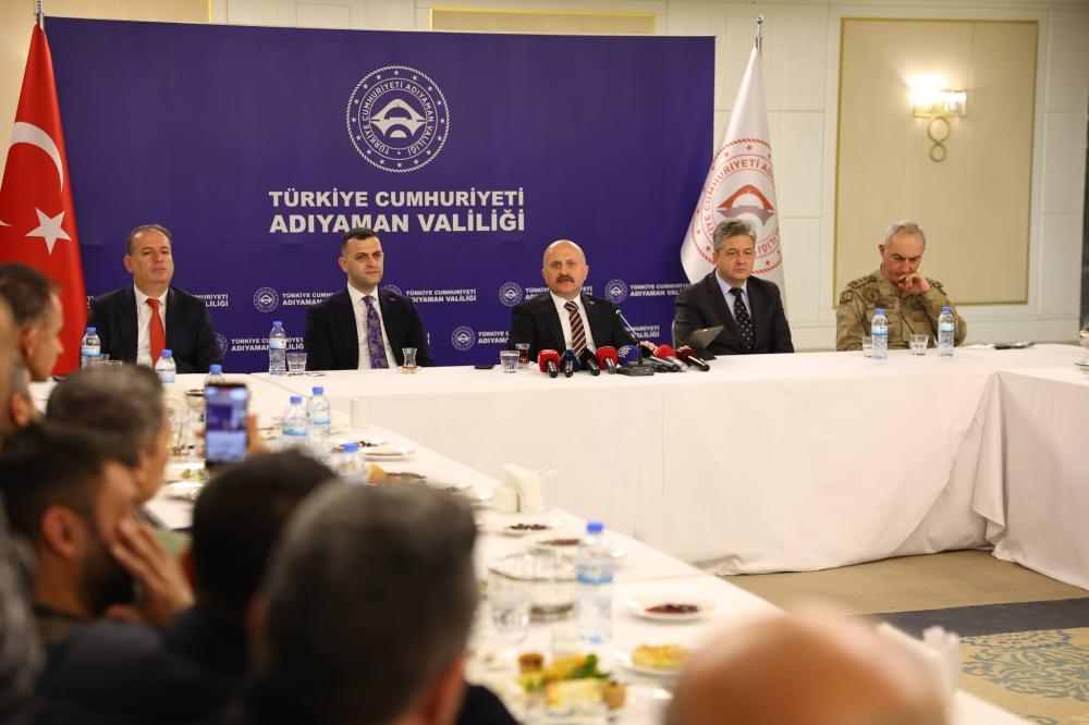 Vali Osman Varol, Gazetecilerle Bir Araya Geldi