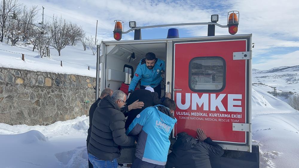 Bingöl’de Umke 77 Yaşındaki Hasta İçin Seferber Oldu