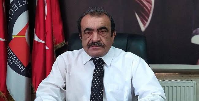 AGC BAŞKANI ZEKİ DİŞKAYA’DAN BAYRAĞA SAYGISIZLIĞA SERT TEPKİ: “HADSİZLİĞİ LANETLİYORUZ”