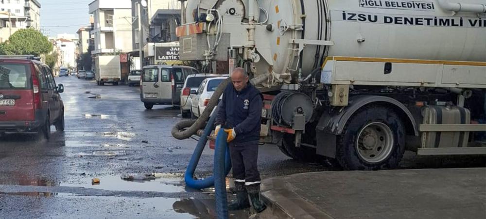 ÇİĞLİ BELEDİYESİ FIRTINA VE SAĞANAĞA KARŞI SEFERBER OLDU