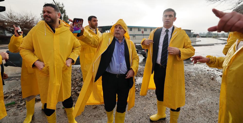 BAŞKAN ALİ DEMİRÇALI: ‘SABAHA KADAR NÖBETTEYİZ’