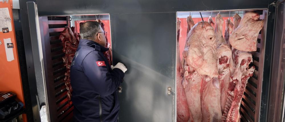 Ceyhan Belediyesi’nden Kasaplara Hijyen ve Fiyat Denetimi