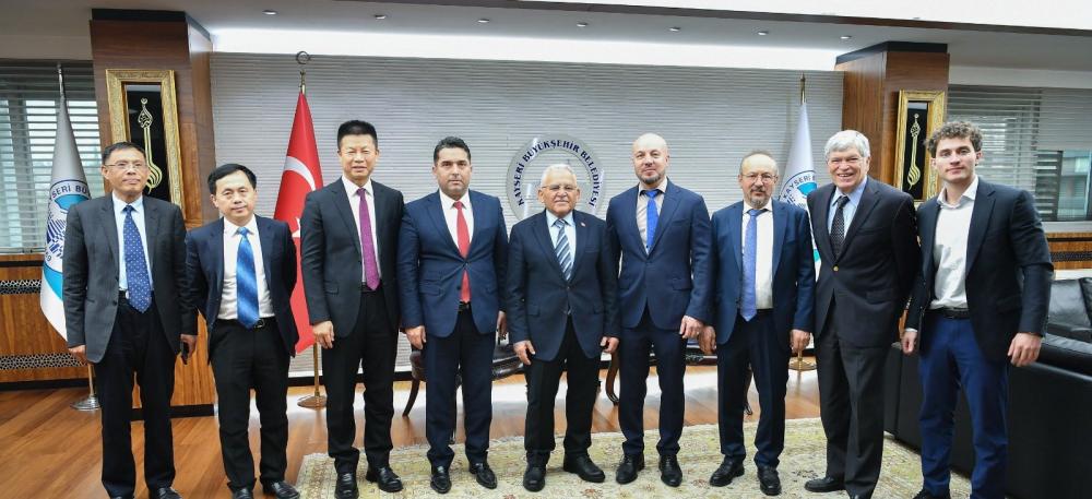 BAŞKAN BÜYÜKKILIÇ, YERLİ VE YABANCI YATIRIMCILARI AĞIRLADI