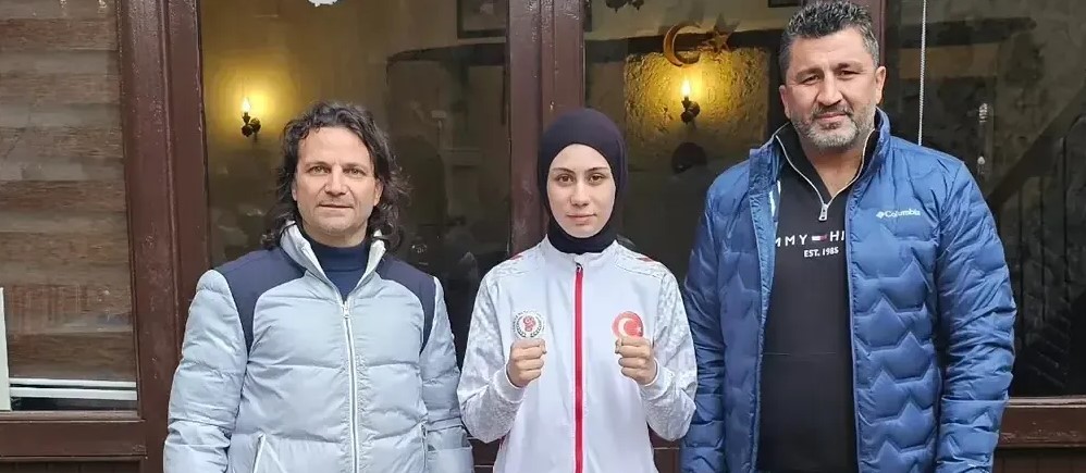 Kozanlı Milli Boksör Azra Nur Çetin Dünya Kupası’nda Ringde