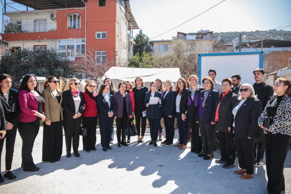 HATAY İL KADIN KOLLARI BAŞKANI FEDVA ÇEKMECELİOĞLU’NDAN 8 MART DÜNYA KADINLAR GÜNÜ BASIN AÇIKLAMASI