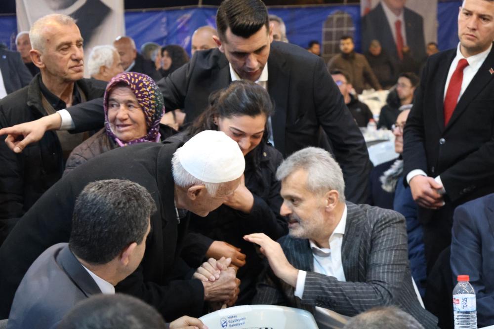 BAŞKAN ÖNTÜRK İFTARINI YAYLADAĞILI VATANDAŞLARLA YAPTI