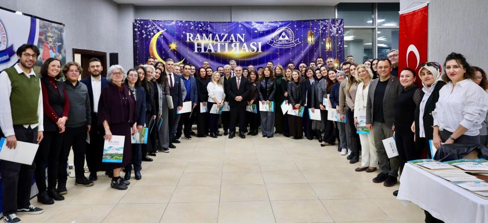 Rektör Prof. Dr. Fatih Altun, Çeşitli Alanlarda Ödül Alan Akademisyenler ile Bir Araya Geldi