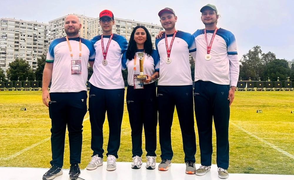 GELİBOLULU OKÇULAR  HEM TÜRKİYE ŞAMPİYONLUĞUNU, HEMDE İKİNCİLİĞİ  PAYLAŞTI