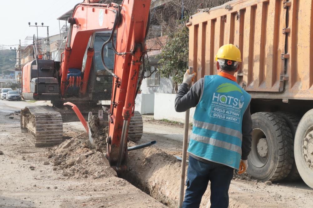 SAMANDAĞ’DAKİ İÇME SUYU PROJESİNDE ÇALIŞMALAR SÜRÜYOR