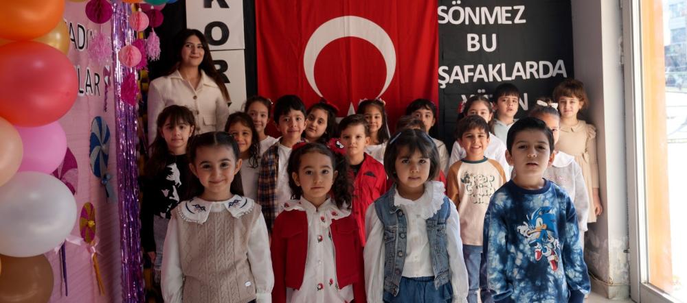 MİNİKLERDEN İSTİKLAL MARŞI’NA ANLAMLI ANMA