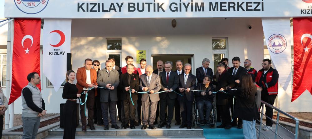 ERÜ’ye “Kızılay Butik Giyim Merkezi” Açıldı
