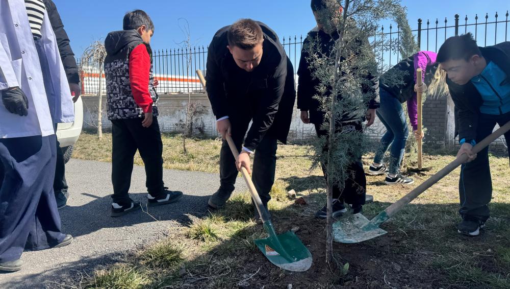 KAYSERİ BÜYÜKŞEHİR’DEN ÖZEL ÇOCUKLARLA ANLAMLI AĞAÇ DİKİM ETKİNLİĞİ