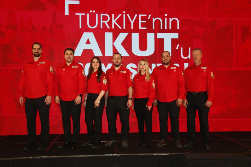 AKUT 30. YILINI KUTLADI