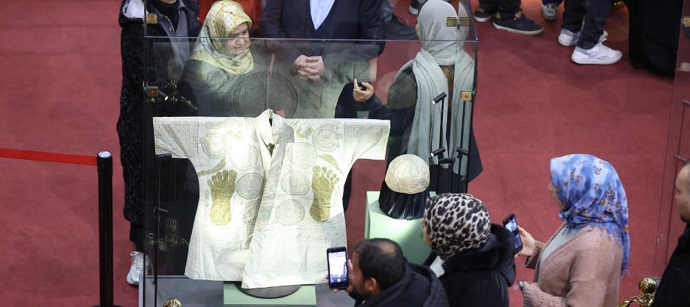 BAŞKAN BÜYÜKKILIÇ, KUTSAL EMANETLER SERGİSİNDE KAYSERİLİLERLE BİR ARAYA GELDİ