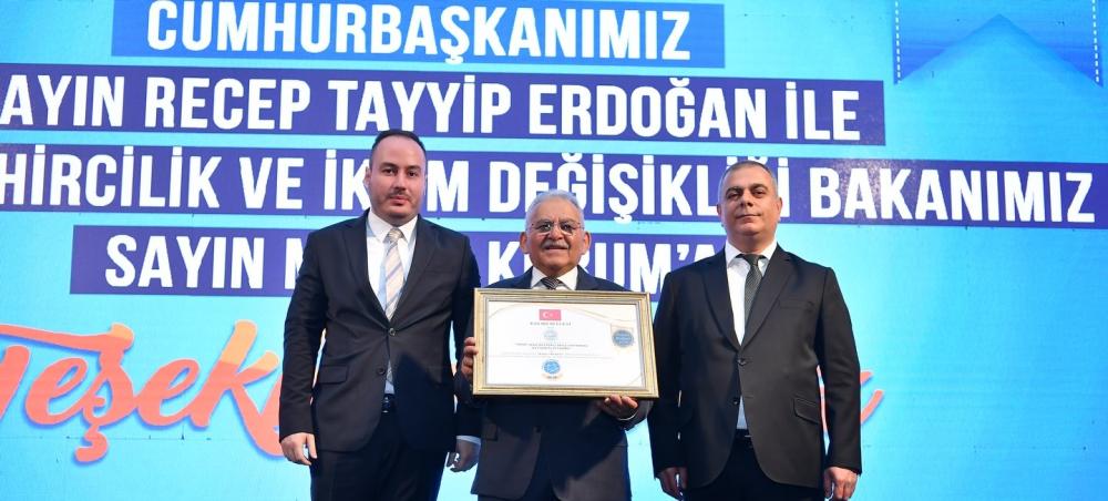 BAŞKAN BÜYÜKKILIÇ’IN ÖNCÜLÜĞÜNDE KASKİ’YE YAPAY ZEKÂ PROJESİYLE ÖDÜL