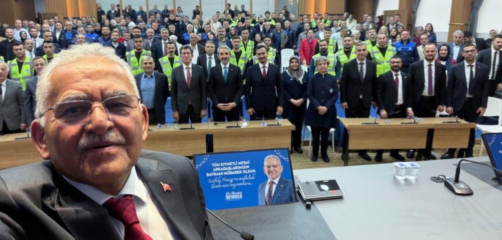 PERSONELİYLE BAYRAMLAŞAN BAŞKAN BÜYÜKKILIÇ: “KAYSERİ BÜYÜKŞEHİR, BİR MARKA”
