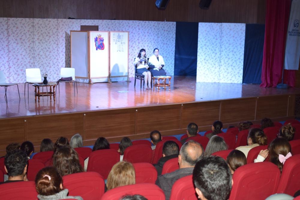 DÜNYA TİYATRO GÜNÜNDE HBB’DEN ANLAMLI ETKİNLİK