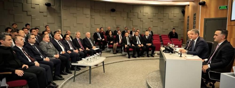 ADANA’DA HAYVANLARI KORUMA TOPLANTISI: HEM CAN GÜVENLİĞİ HEM YAŞAM HAKKI VURGUSU