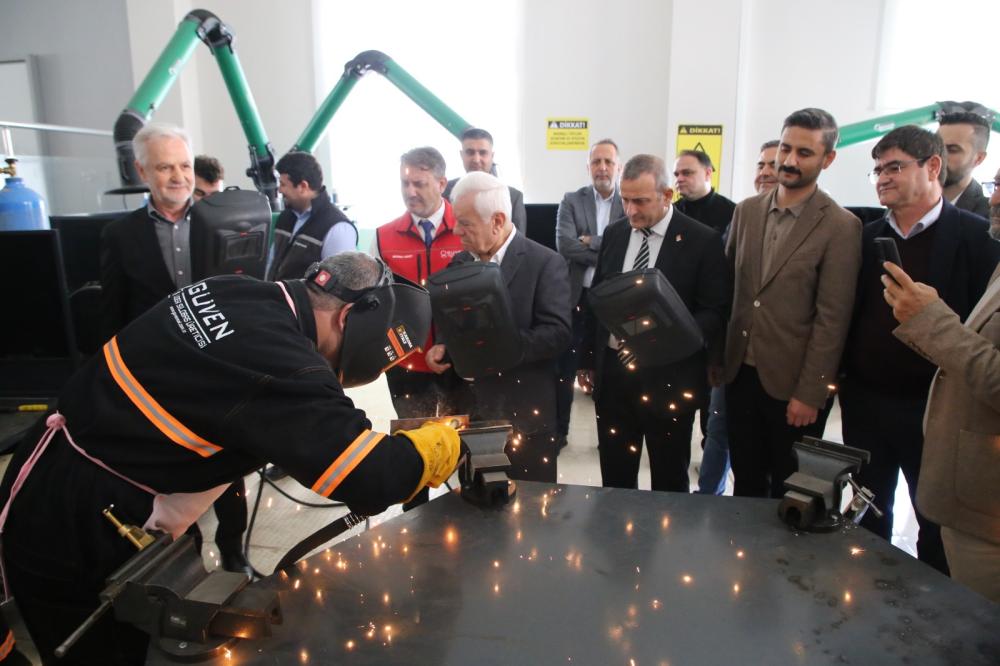 HAKİM İLE METAL SEKTÖRÜNE NİTELİKLİ KAYNAKÇI DESTEĞİ