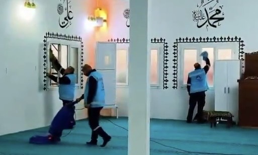 İBADETHANE TEMİZLİĞİ ÇALIŞMALARI DEVAM EDİYOR