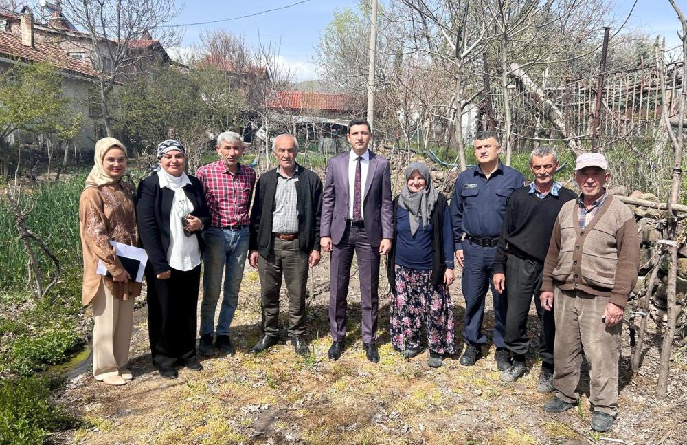 Kaymakam Köy ziyaretlerinde: