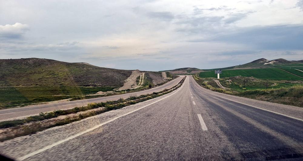Karayolları Beypazarı 43. Şube şefliği yol ağlarında 32 KM alan da sıcak asfaltla kaplanacak: