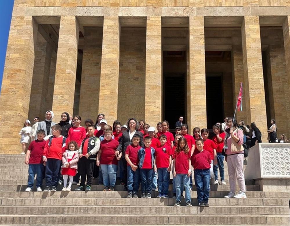 Bir Mektupla Başlayan Ankara Sevinci; “Gelibolu’da Bir İlk: 26 Kasım İlkokulu Öğrencileri TBMM’de”