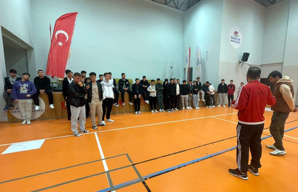 Gençlik İlçe Spor müdürlüğü Gençleri Çanakkale’ye gönderdi