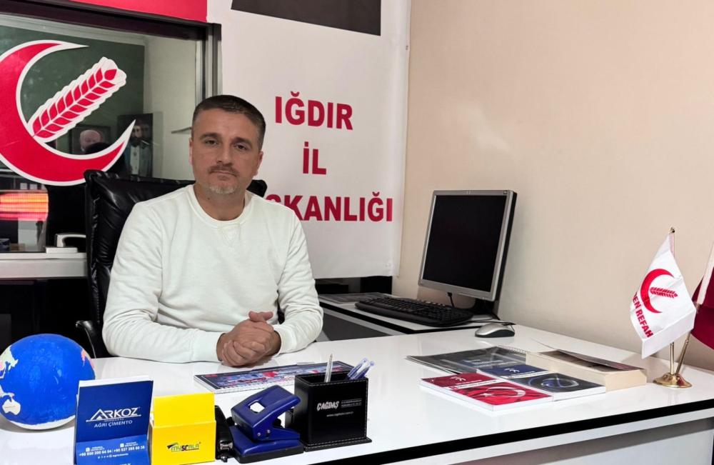 YENİDEN REFAH PARTİLİ AKKUŞ IĞDIR’DA HİZMET YOK, BORÇ VAR; VATANDAŞ ÇAMURLA BAŞ BAŞA