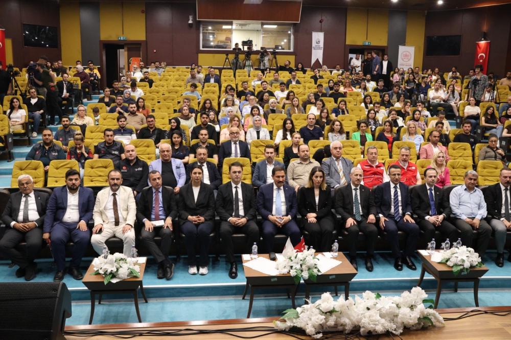 KRİZDEN KALKINMAYA AFET YÖNETİMİNDE HATAY MODELİ ÇALIŞTAYI TAMAMLANDI