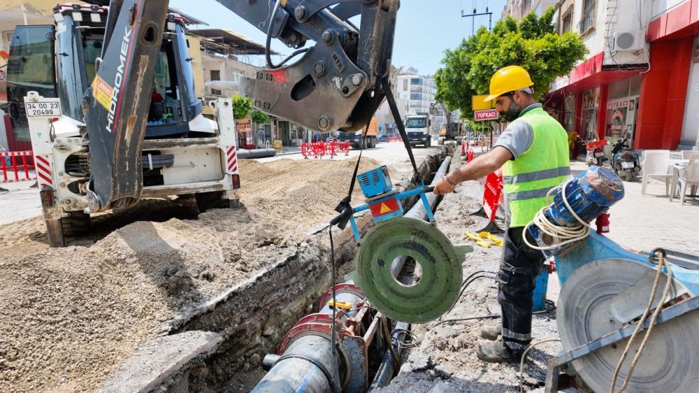 PAYAS’TA 178 KİLOMETRELİK İÇME SUYU YATIRIMININ YÜZDE 79’U TAMAMLANDI