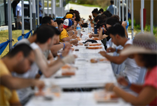 İzmir Gençlere Alan Açıyor