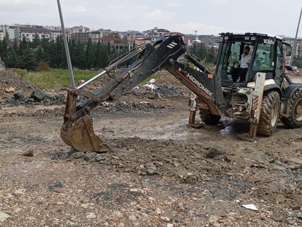 DEFNE BELEDİYESİ YAĞIŞIN İLK ANINDAN İTİBAREN SAHADA