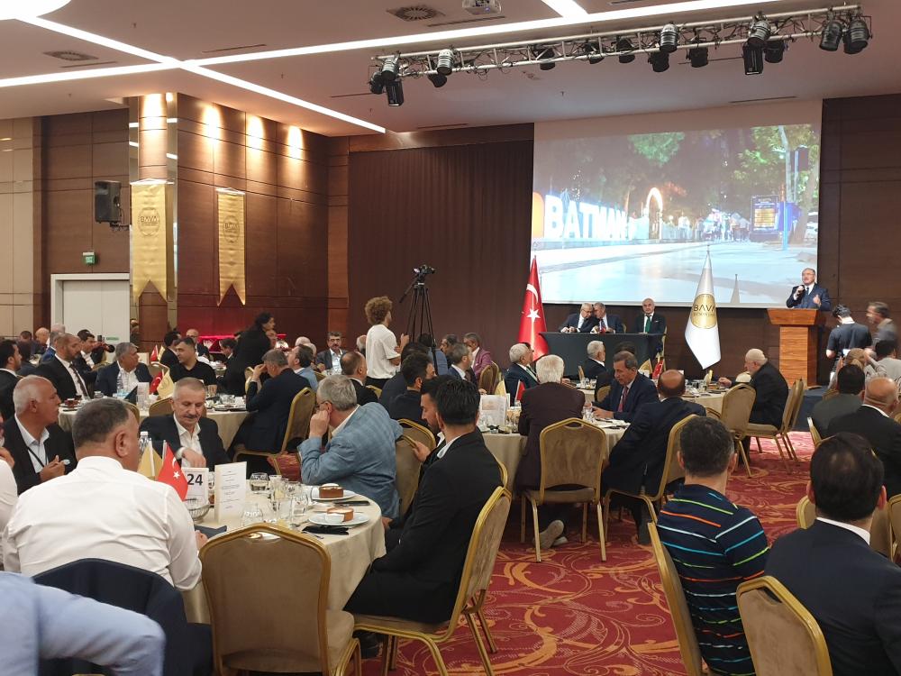 BATMANLILAR BATMAN EĞİTİM YARDIMLAŞMA VE KALKINMA VAKFI (BAVA) DAYANIŞMA YEMEĞİNDE BULUŞTULAR
