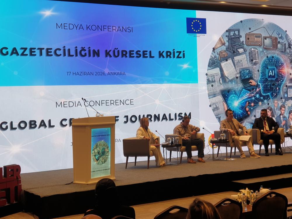 GAZETECİLİĞİN KÜRESEL KRİZİ  KONFERANSI ANKARA\'DA YAPILDI