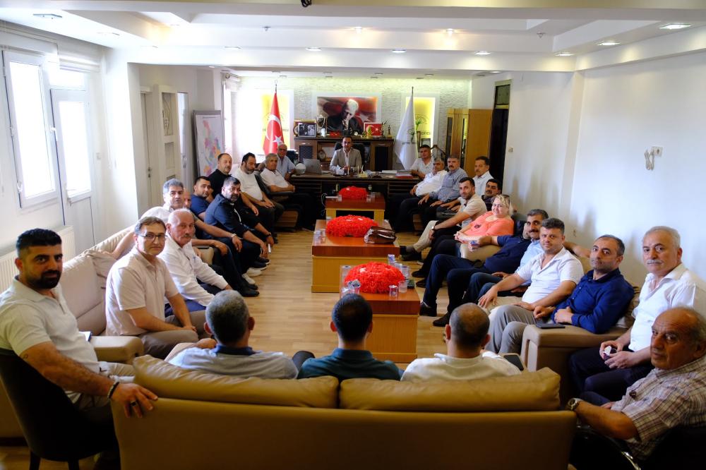 MUHTARLARDAN BAŞKAN HALİL İBRAHİM ÖZGÜN’E ANLAMLI ZİYARET