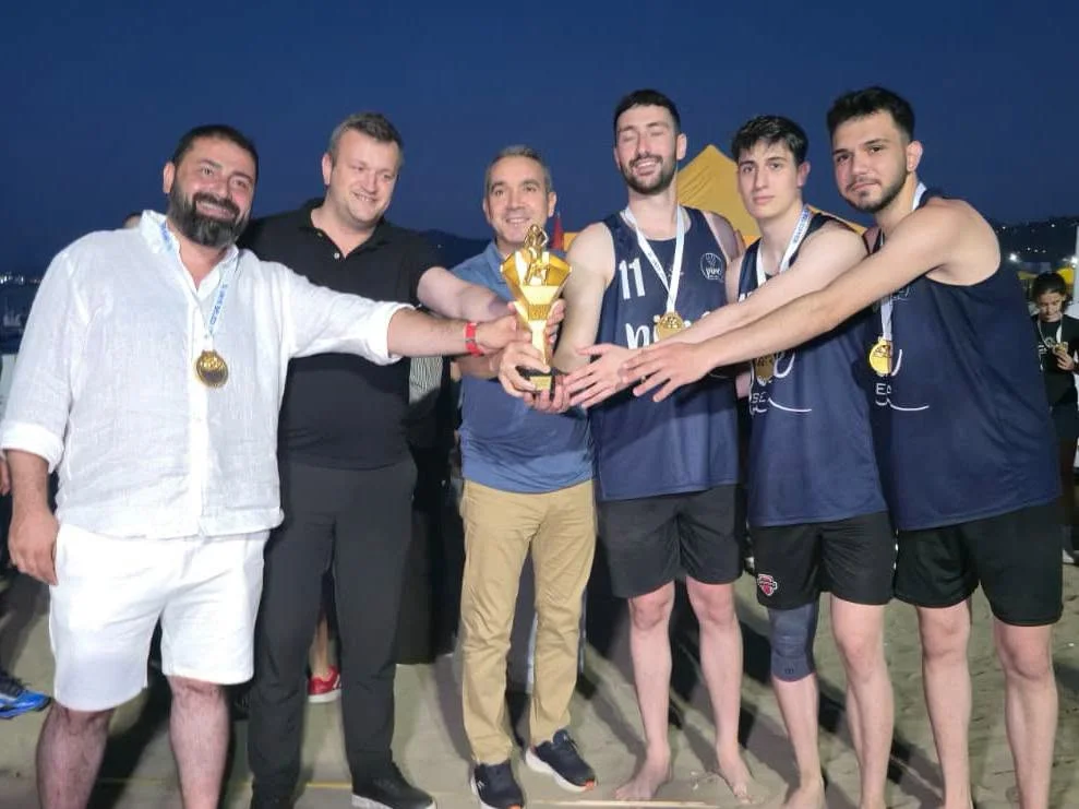 ÜNYE GELENEKSEL PLAJ VOLEYBOLU TURNUVASI'NDA ŞAMPİYONLAR BELLİ OLDU 