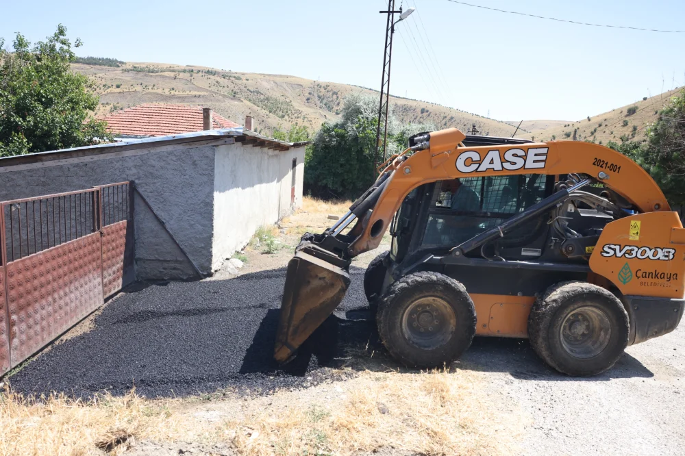 ÇANKAYA'DA YOLLAR YENİLENİYOR