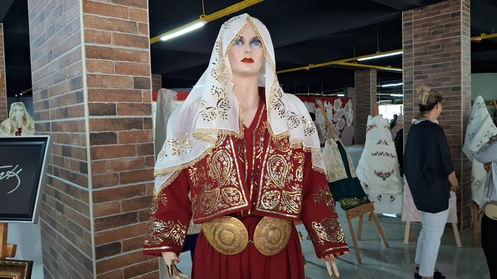 BELEDİYE KADINLAR LOKALİNDE YENİ KURSLAR BAŞLATILACAK: