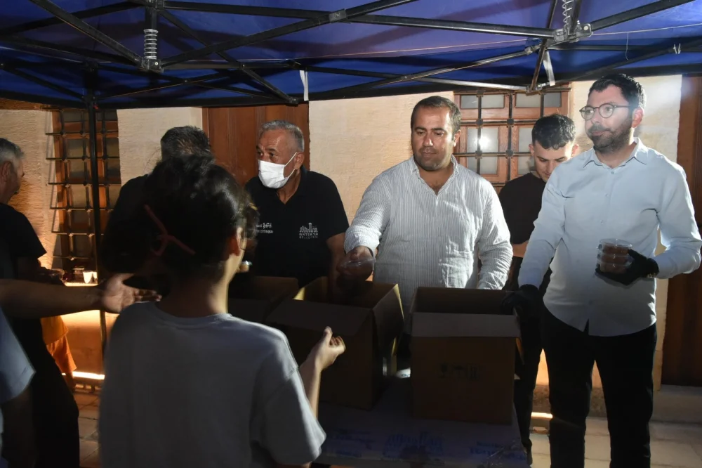 ANTAKYA BELEDİYESİ’NDEN MEVLİD KANDİLİ’NDE TATLI İKRAMI PROGRAMI