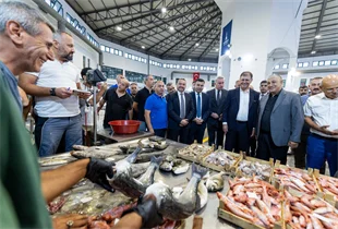 BAŞKAN TUGAY: EKMEĞİNİ DENİZDEN ÇIKARANLARA BEREKETLİ BİR SEZON DİLİYORUM