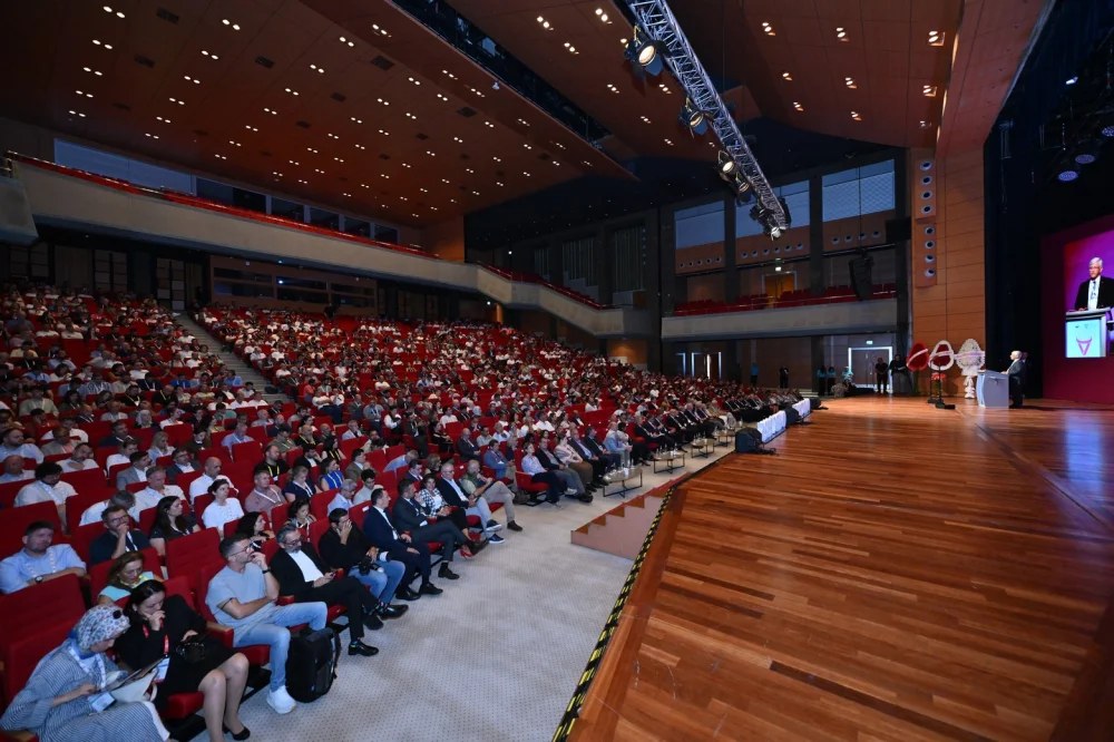SINIR AŞAN HAYVAN HASTALIKLARI İSTANBUL’DA DÜNYA GÜNDEMİNDE