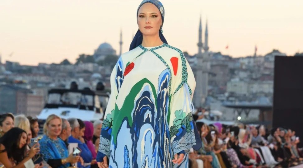 İMANNOOR MODA RESİTALİ İSTANBUL’U SALLADI