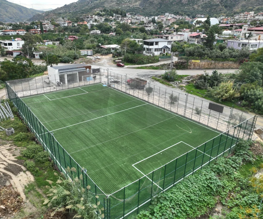 TEKEBAŞI’NDAKİ HALI SAHA HBB EKİPLERİYLE YENİLENDİ