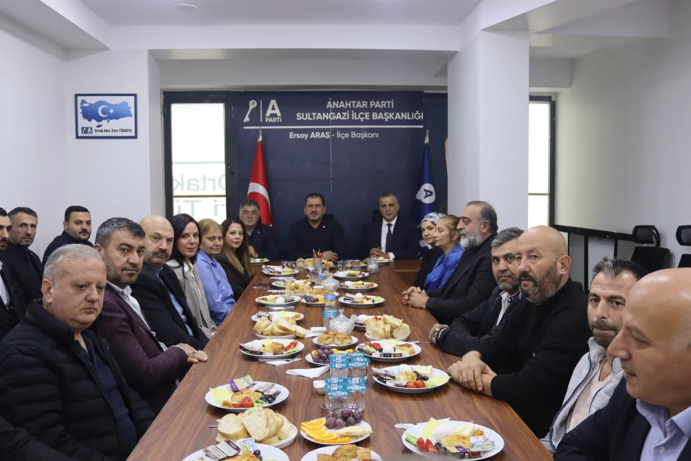 ANAHTAR PARTİ SULTANGAZİ’DE KAHVALTI BULUŞMASI: “ÖNCELİĞİMİZ VATANIMIZA HİZMET”