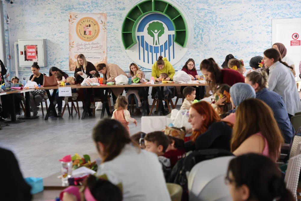 KAZIM KURT’UN DESTEĞİYLE ANNELER ALAADDİN PARK CAFE’DE BULUŞTU